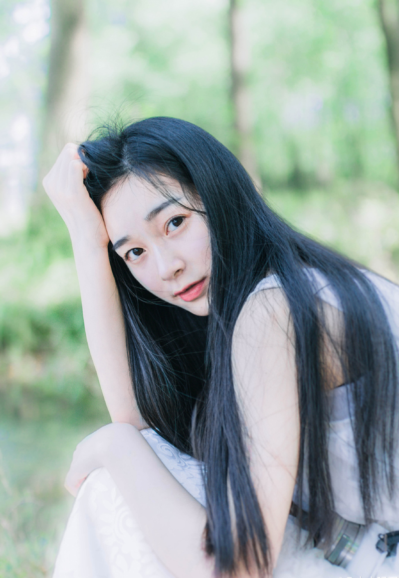 孟达干脆的让路让刘璝微微一怔，看了一眼孟达，拱了拱手道：“多谢。”